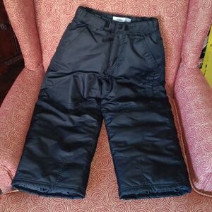 Old Navy Black Snow Pants for Boys -- Size Small (6/7)